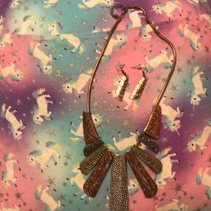 Matching necklace and earring set!